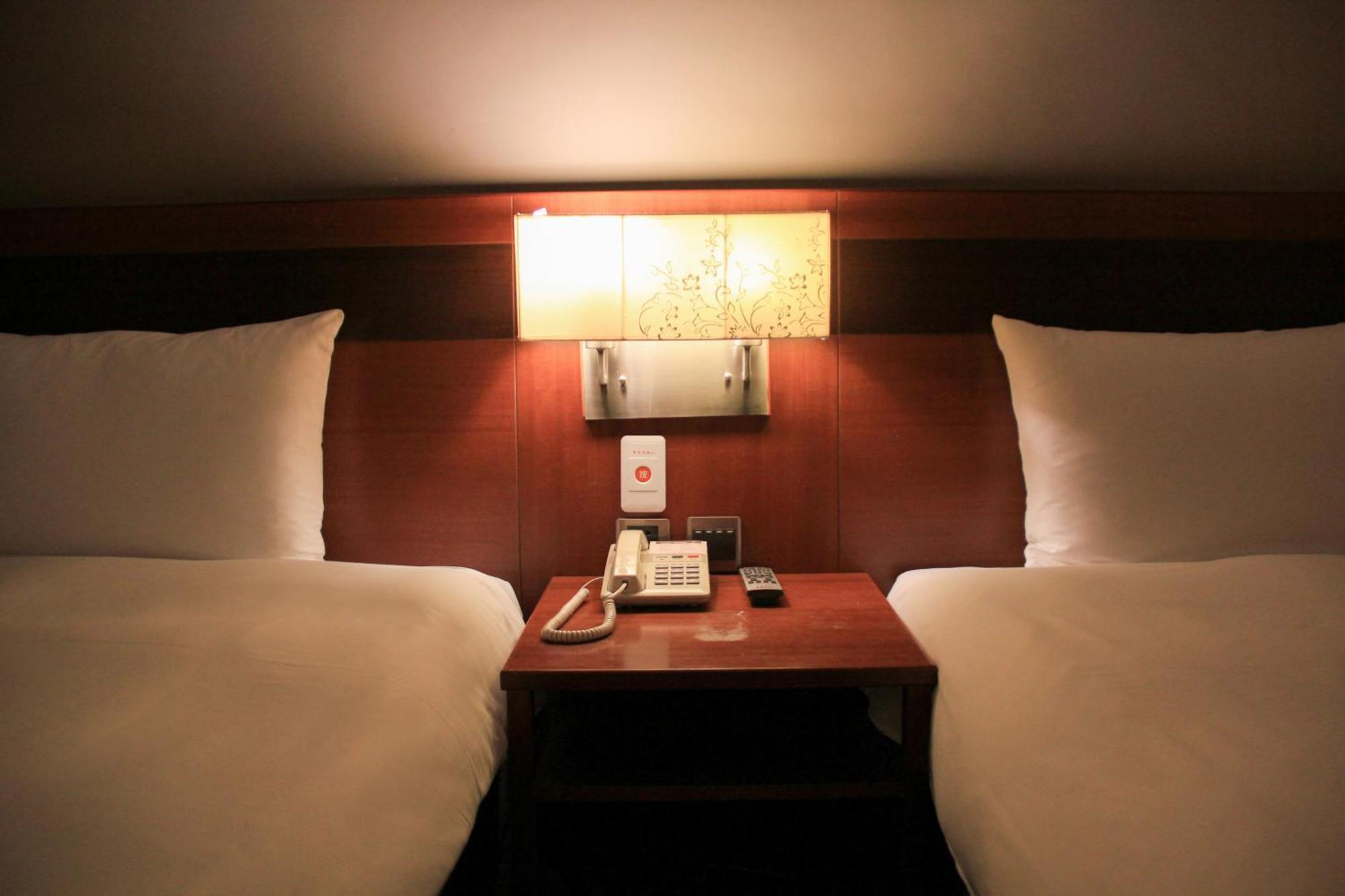 Guide Hotel Hsinchu Zhongyang Экстерьер фото